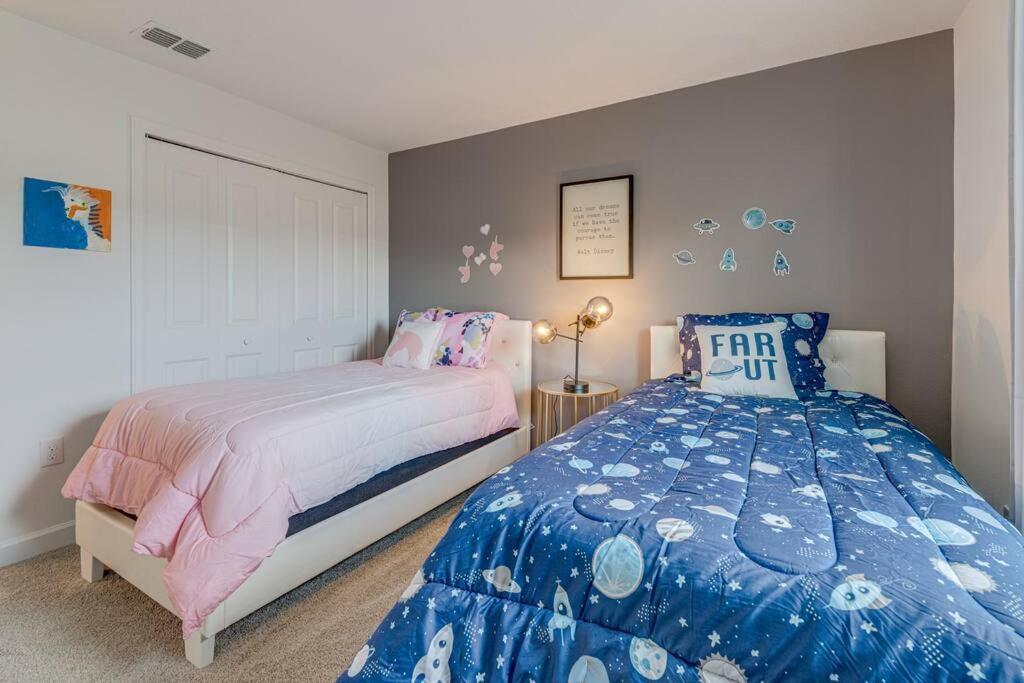Newly Listed Townhouse Storey Lake, Free Waterpark 키시미 외부 사진