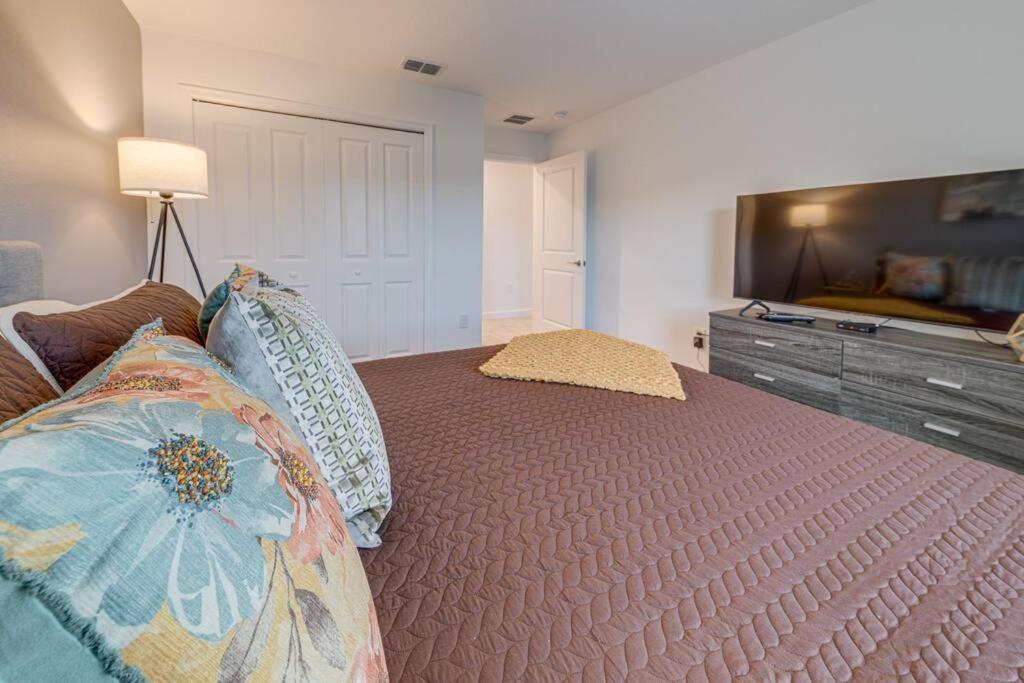 Newly Listed Townhouse Storey Lake, Free Waterpark 키시미 외부 사진